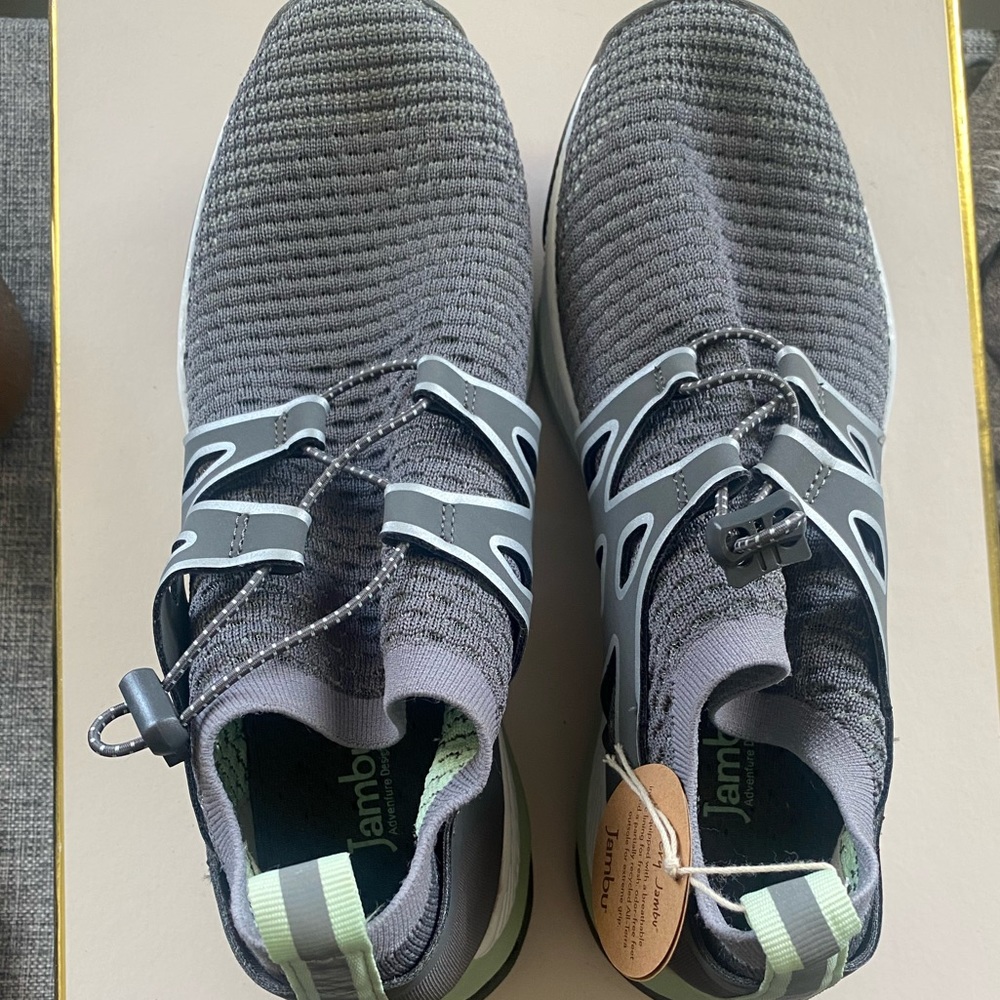 Jambu shoe